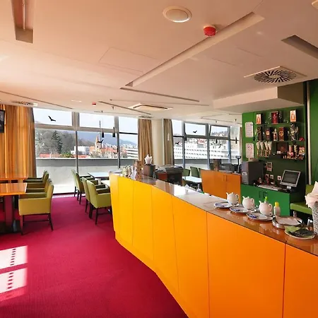 Pax 酒店 特伦钦温泉区